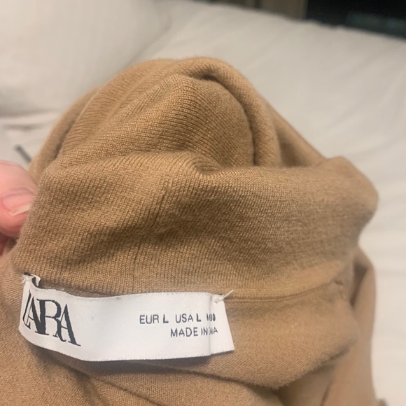 Tan turtleneck from Zara - Picture 4 of 5